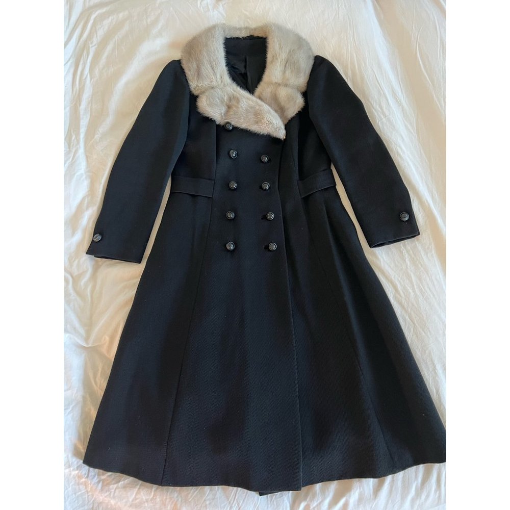 Vintage ILGWU Union Label coat with real fur collar - Made in Canada